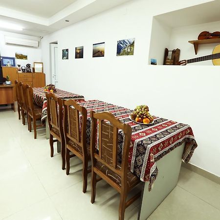 Byron Hostel Erivan Dış mekan fotoğraf