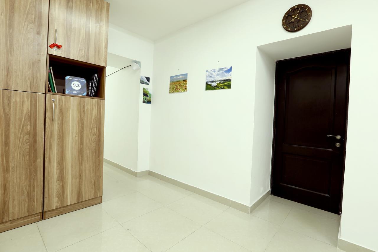 Byron Hostel Erivan Dış mekan fotoğraf