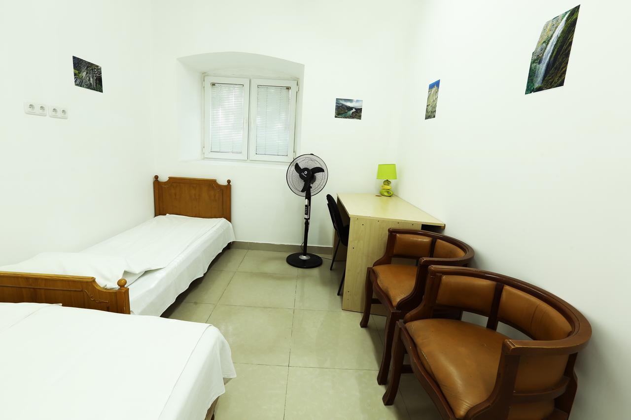 Byron Hostel Erivan Dış mekan fotoğraf