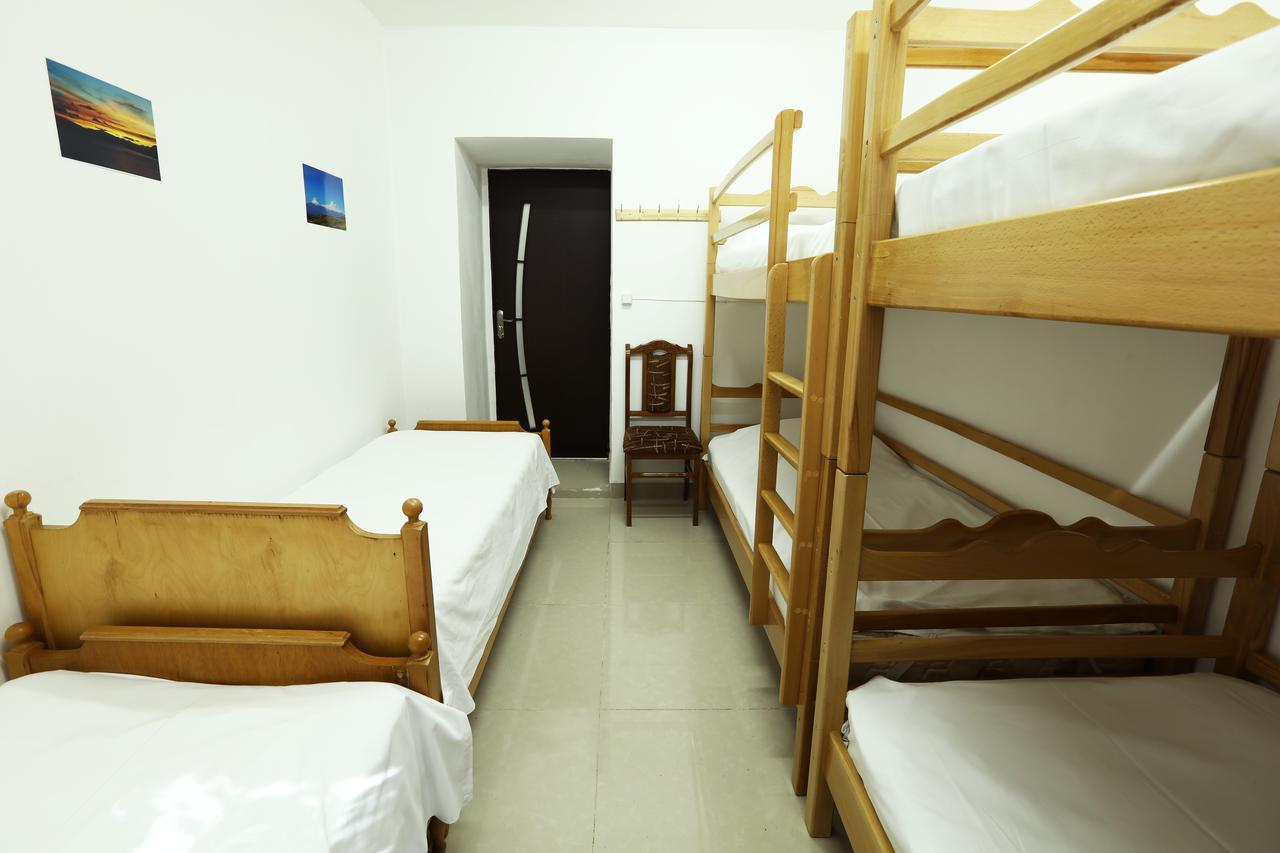 Byron Hostel Erivan Dış mekan fotoğraf