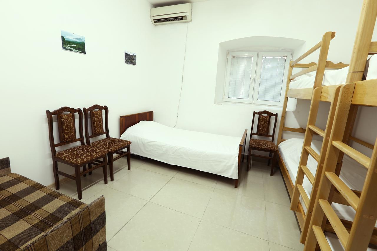 Byron Hostel Erivan Dış mekan fotoğraf
