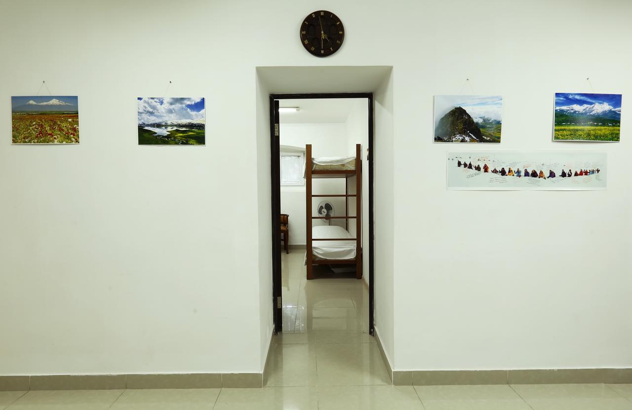 Byron Hostel Erivan Dış mekan fotoğraf