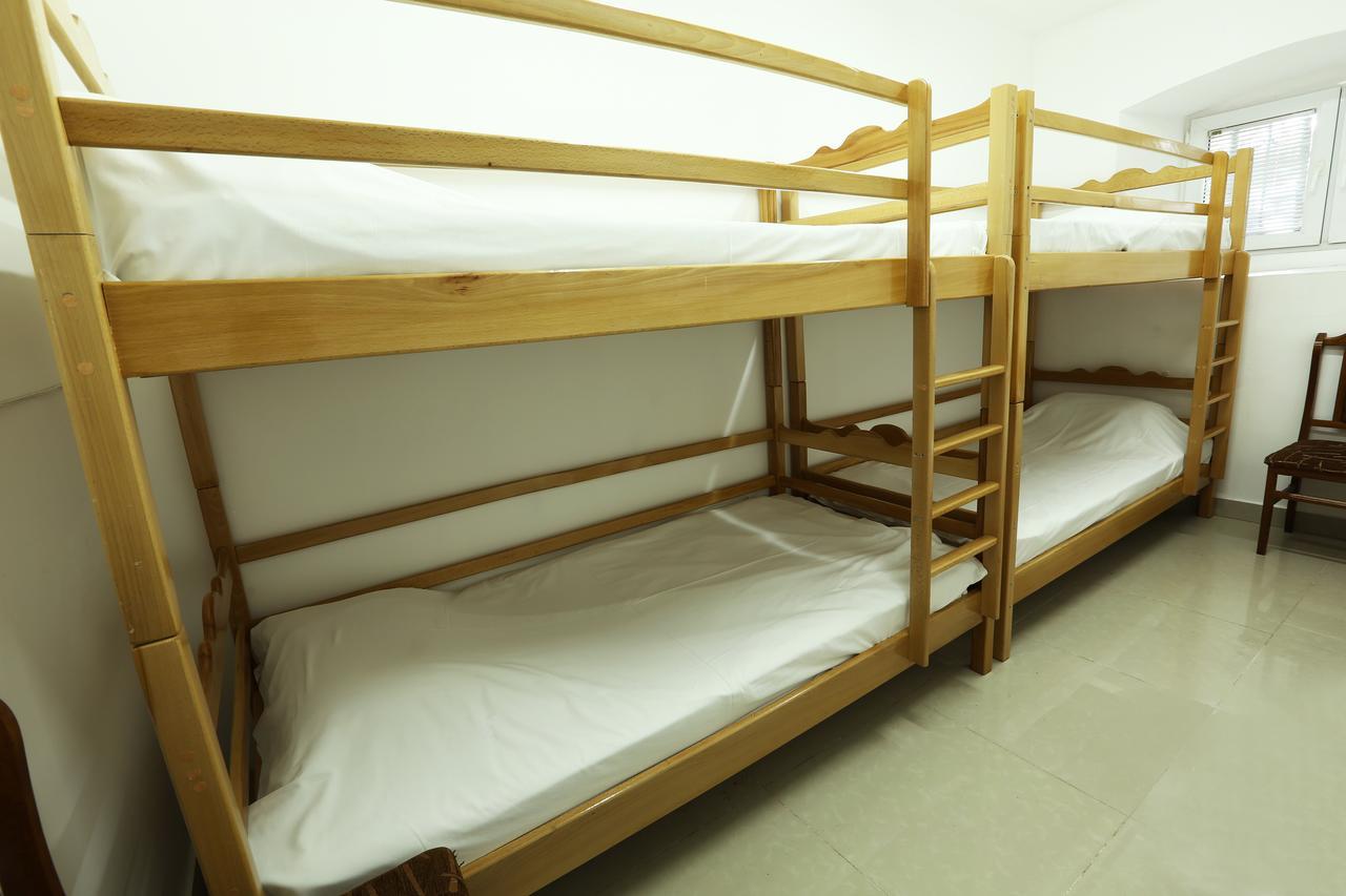 Byron Hostel Erivan Dış mekan fotoğraf